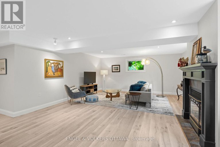 28434208/6196-elkwood-drive/greely/ottawa/ontario/K4P1M9_45