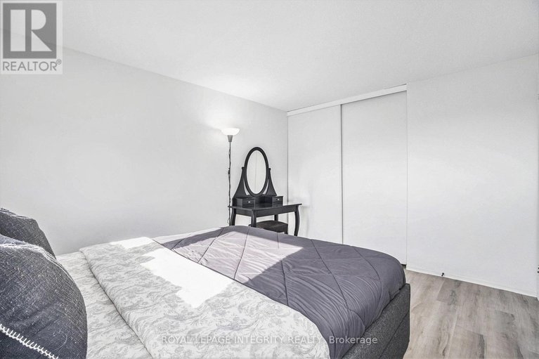 29017801/17-3333-mccarthy-road/hunt-clubwestern-community/ottawa/ontario/K1V9X5_17