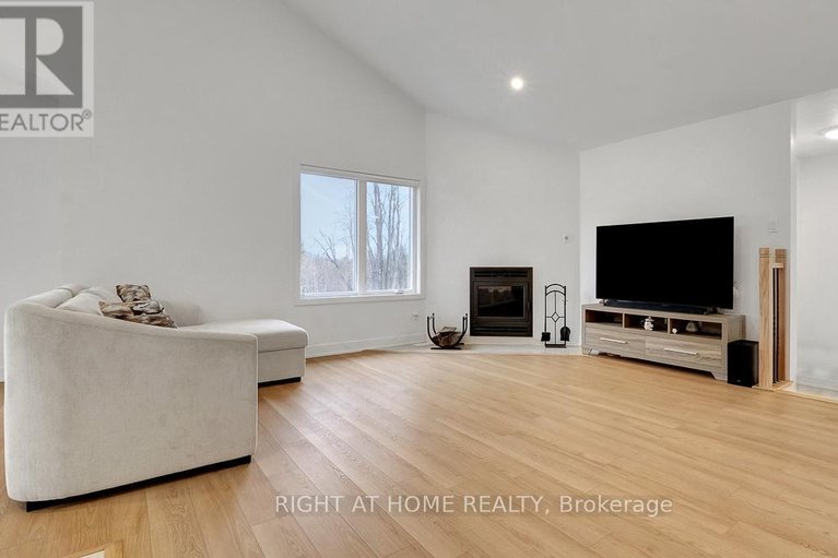29601233/268-boyds-road/lanark-highlands-lanark-twp/lanark-highlands/ontario/K7C0C5_10