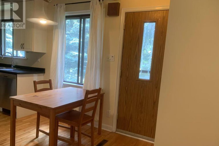 28573155/787-raglan-avenue/elmvale-acres/ottawa/ontario/K1G1M3_4