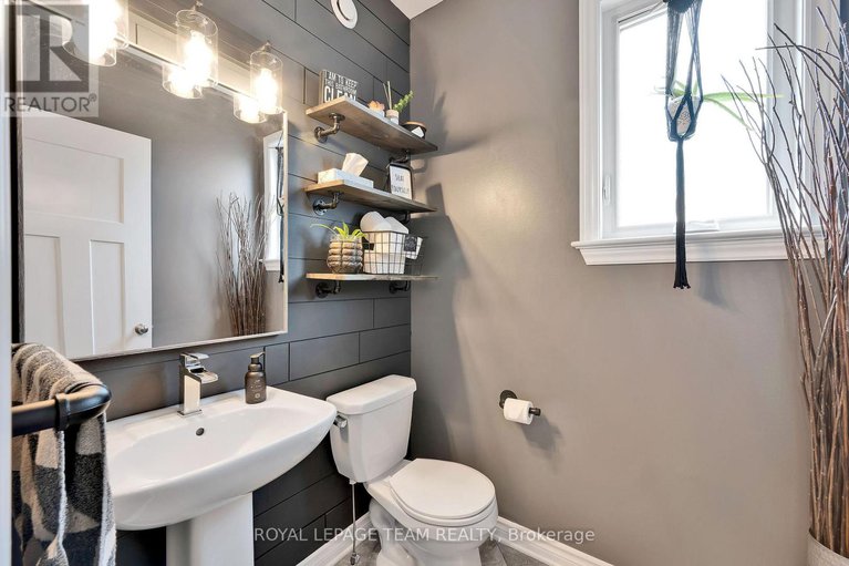 28591653/36-cento-way/stittsville-north/ottawa/ontario/K2S0W4_17