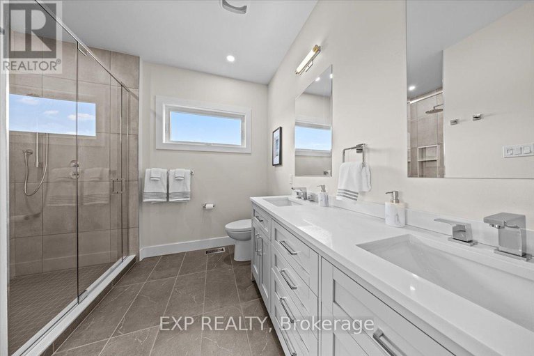 29125284/71-king-george-street/overbrookcastle-heights/ottawa/ontario/K1K1V4_17