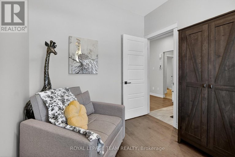 29480858/98-kayenta-street/remainder-of-stittsville-area/ottawa/ontario/K2S2K9_35