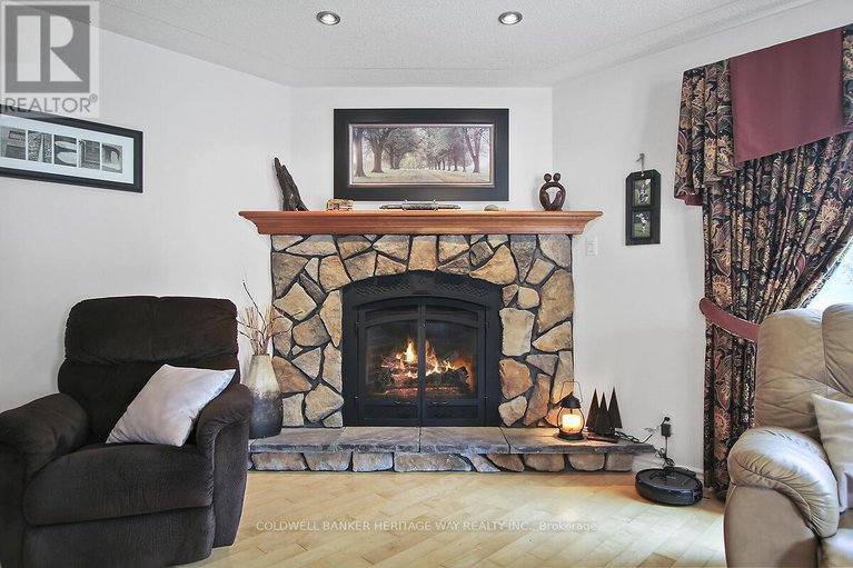 28712185/738-river-road-n/mcnabbraeside-twps/mcnabbraeside/ontario/K7S1R3_15