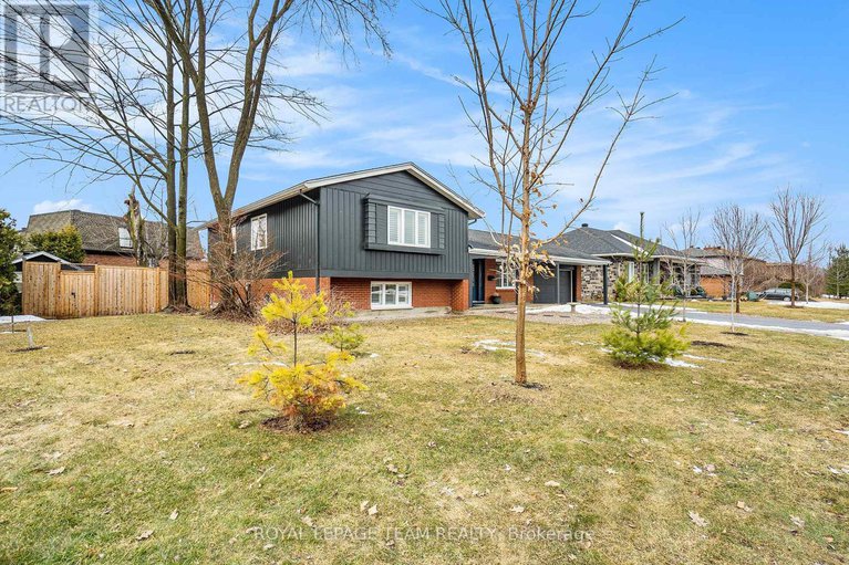 28127360/14-riverbrook-road/arlington-woods/ottawa/ontario/K2H7W6_36