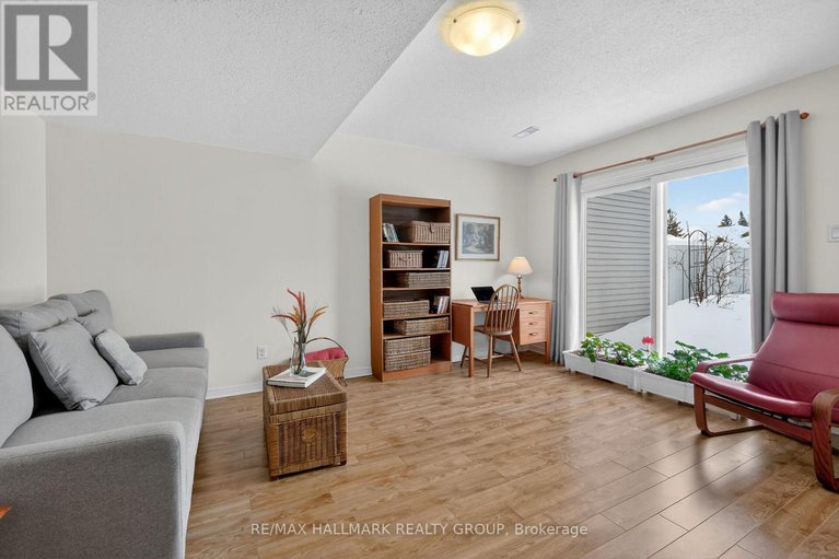 29413276/9-forsyth-lane/crystal-beach/ottawa/ontario/K2H9H1_8