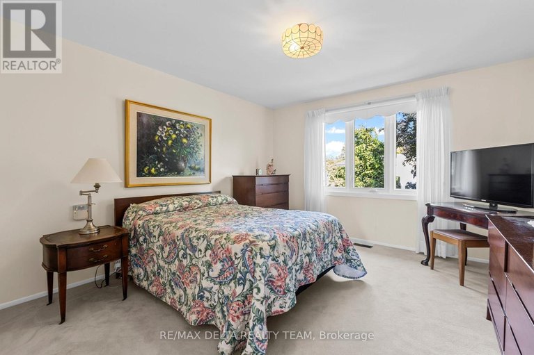 29580108/11-garand-place/urbandale-acres/ottawa/ontario/K1H8M1_23