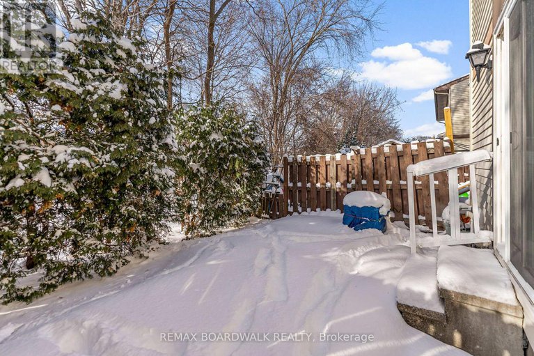 29296508/402-sandhamn-private/hunt-club-parkgreenboro/ottawa/ontario/K1T2Y9_21