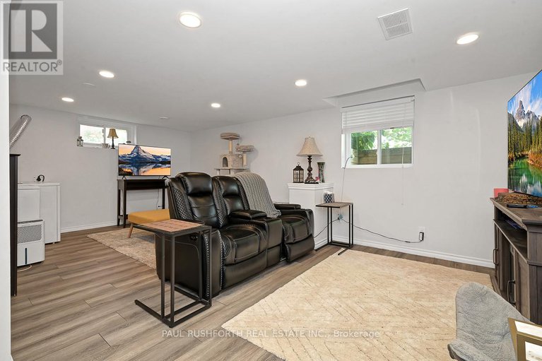 28624239/2390-sudbury-avenue/queensway-terrace-southridgeview/ottawa/ontario/K2C1L8_14