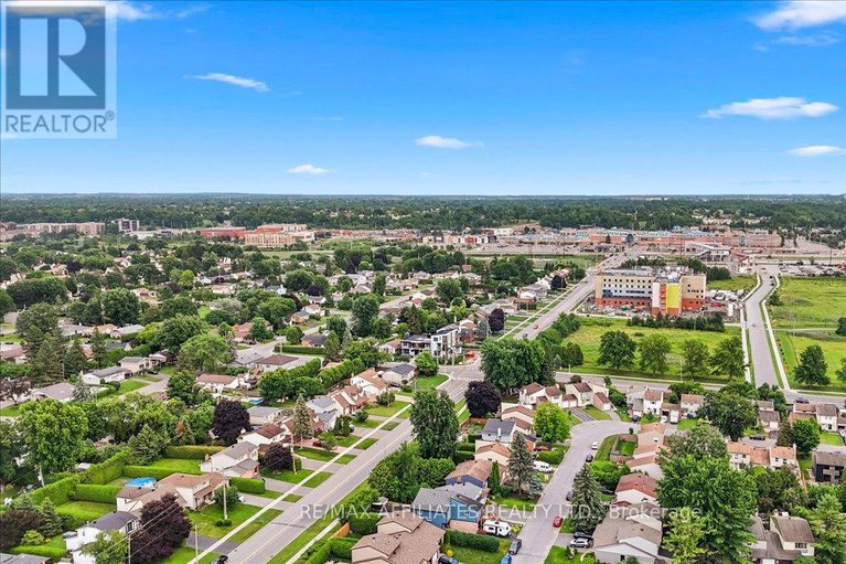 28592351/1150-grenoble-crescent/orleans-wood/ottawa/ontario/K1C2C6_43