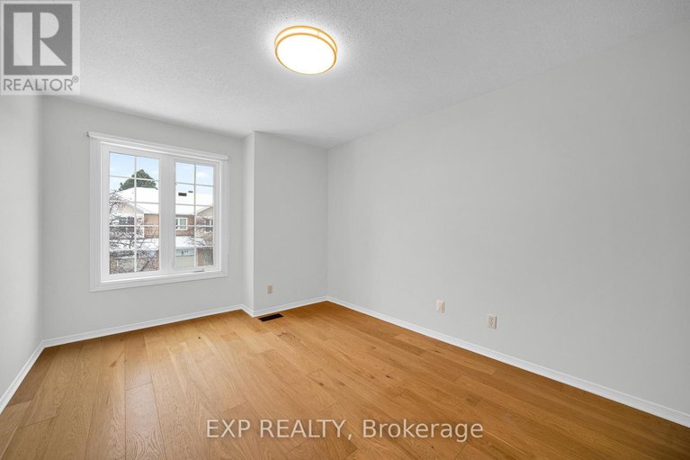 29355666/14-sandcliffe-terrace/centrepointe/ottawa/ontario/K2G5X1_29