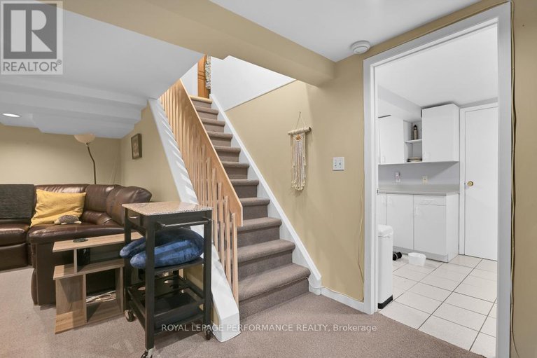 28997583/934-smyth-road/elmvale-acresurbandale/ottawa/ontario/K1G1P6_16