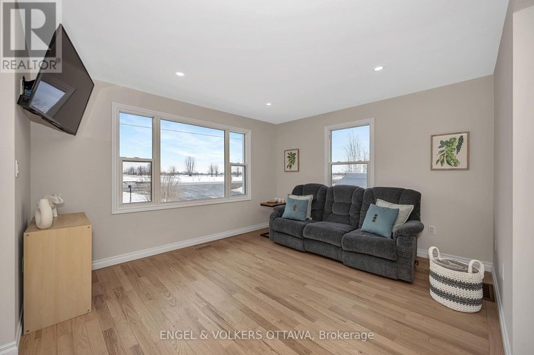 29458727/4868-ferry-road/fitzroy/ottawa/ontario/K0A1X0_9