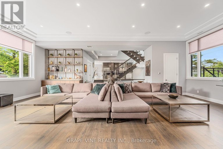 28576605/315-crestview-road/alta-vistafaircrest-heights/ottawa/ontario/K1H5G4_7