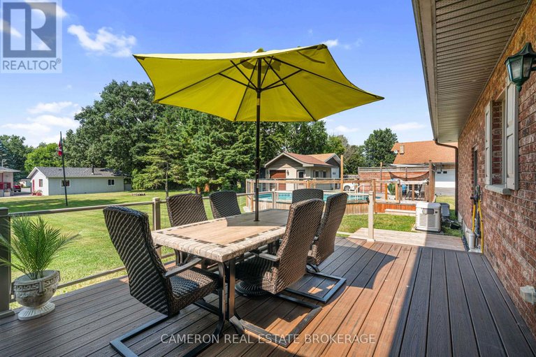 28597811/18231-oak-drive/south-glengarry-charlottenburgh-twp/south-glengarry/ontario/K0C2J0_25