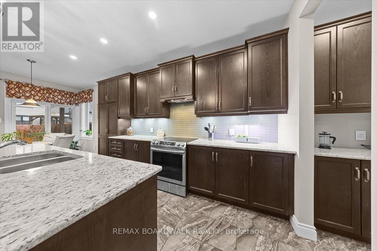 29612405/279-sceptre-way/emerald-meadowstrailwest/ottawa/ontario/K2V0C6_13