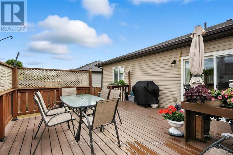 28781614/40-lee-avenue/smiths-falls/smiths-falls/ontario/K7A0A2_27