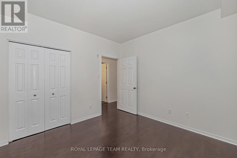 28889910/b-250-meilleur-private/vanier/ottawa/ontario/K1L0A3_21