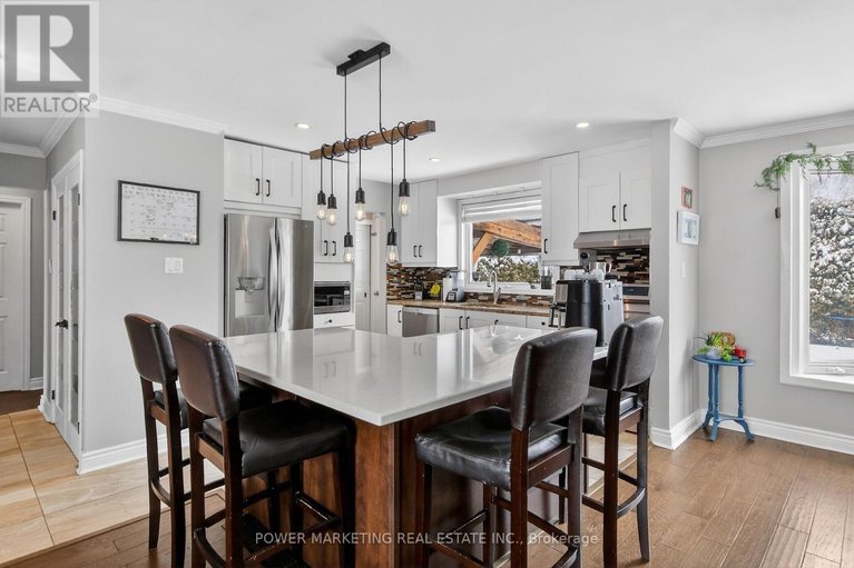 29667359/3269-clearwater-crescent/south-keys/ottawa/ontario/K1V7S3_13