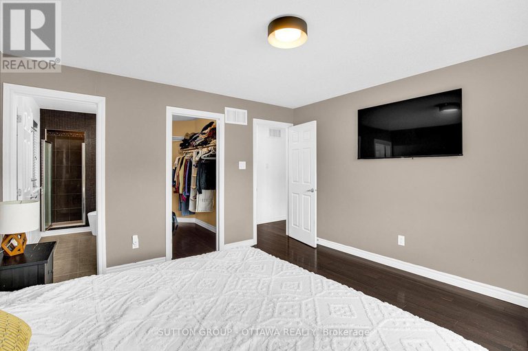 28595702/3123-burritts-rapids-place/half-moon-bay/ottawa/ontario/K2J0S8_17