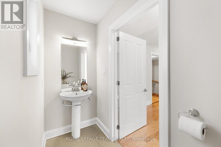 29565915/649-churchill-avenue-n/westborohampton-park/ottawa/ontario/K1Z5G2_18