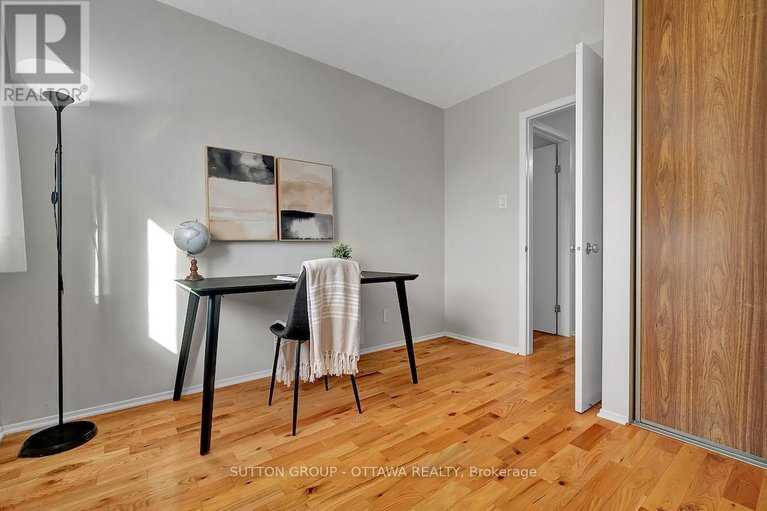 29123796/1540-bourcier-drive/bilberry-creekqueenswood-heights/ottawa/ontario/K1E3J2_30