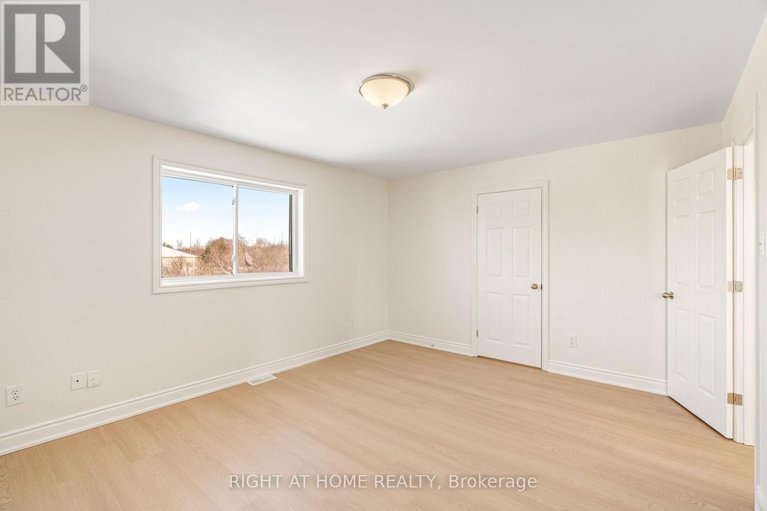 29378153/254-maude-street/almonte/mississippi-mills/ontario/K0A1A0_22