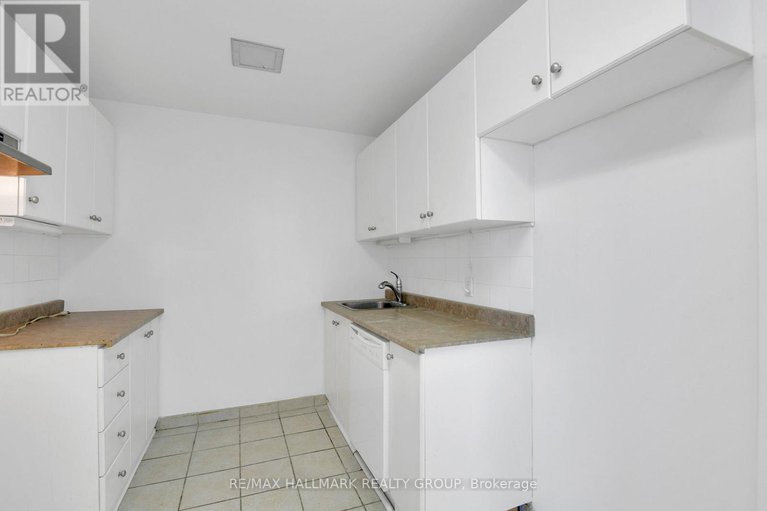 28666864/9a-400-laurier-avenue-e/sandy-hill/ottawa/ontario/K1N8Y2_23