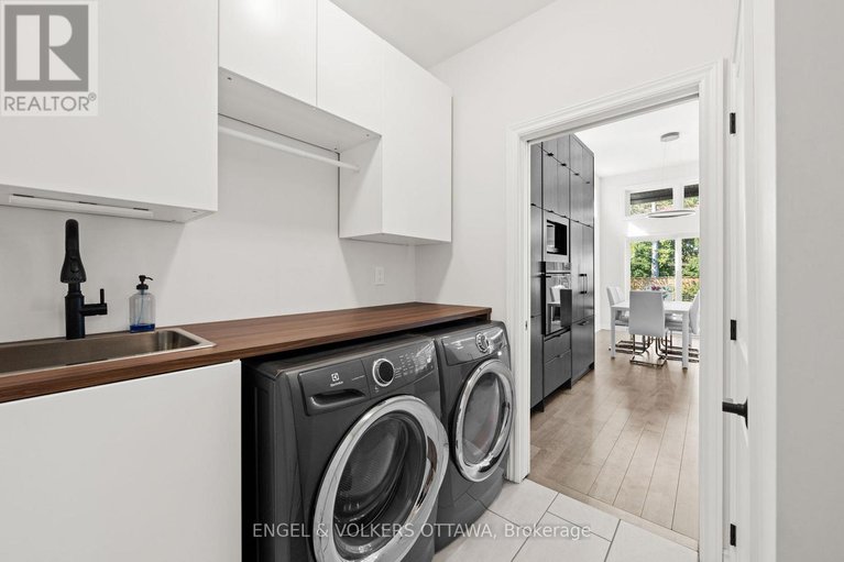 28785703/209-blackhorse-drive/north-grenville-twp-kemptville-south/north-grenville/ontario/K0G1J0_23