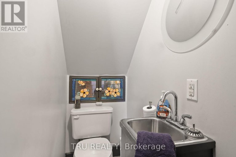 29064550/13109-county-rd-3/north-dundas-winchester-twp/north-dundas/ontario/K0C2K0_7