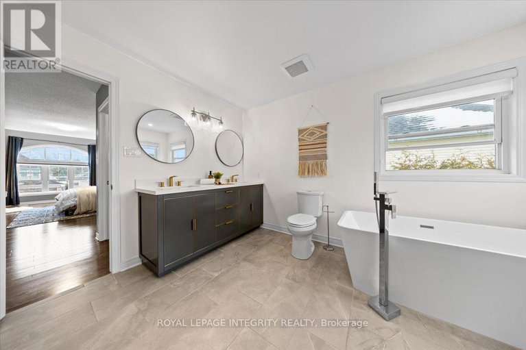 29259363/32-eliza-crescent/stittsville-south/ottawa/ontario/K2S2A3_27