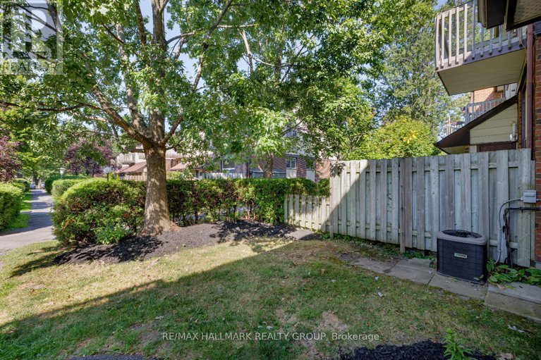 28804570/3-409-montfort-street/cardinal-glen/ottawa/ontario/K1L8G8_25