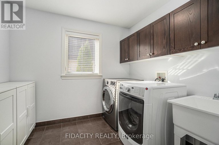 29627307/121-bandelier-way/stittsville-north/ottawa/ontario/K2S0C2_23