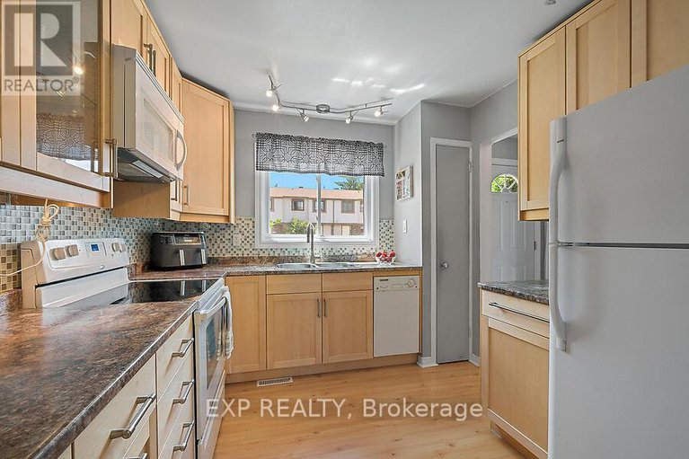 28646556/56-b-foxfield-drive/knollsbrook/ottawa/ontario/K2J1P7_12