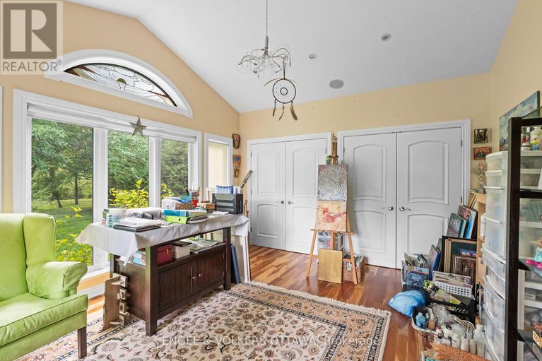 28485285/24-doris-avenue/blossom-parkkemp-parkfindlay-creek/ottawa/ontario/K1T3W8_28