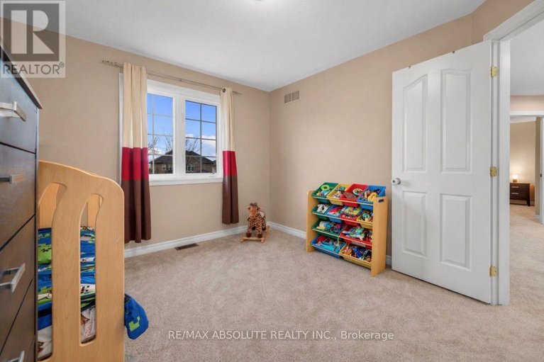 29624279/70-cedar-valley-drive/bridlewood/ottawa/ontario/K2M3A3_36