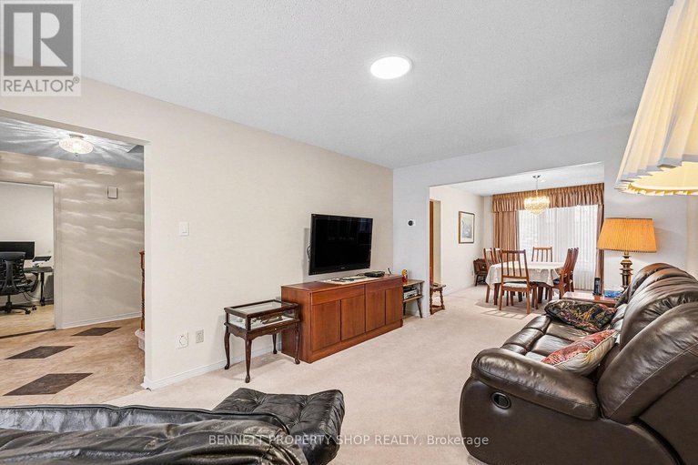 29325608/15-brandy-creek-crescent/bridlewood/ottawa/ontario/K2M2B8_15