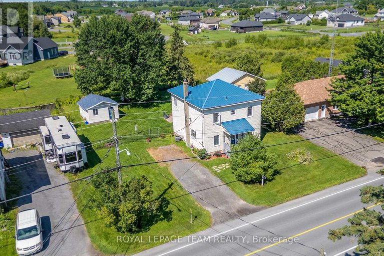 28637618/3242-gendron-road/clarencerockland-twp/clarence-rockland/ontario/K0A2A0_48