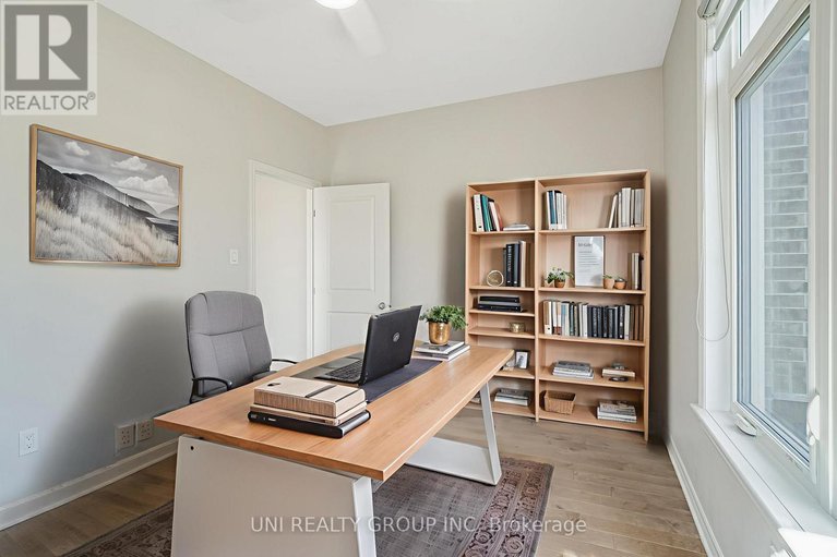 28692572/247-maygrass-way/remainder-of-stittsville-area/ottawa/ontario/K2S2K9_8