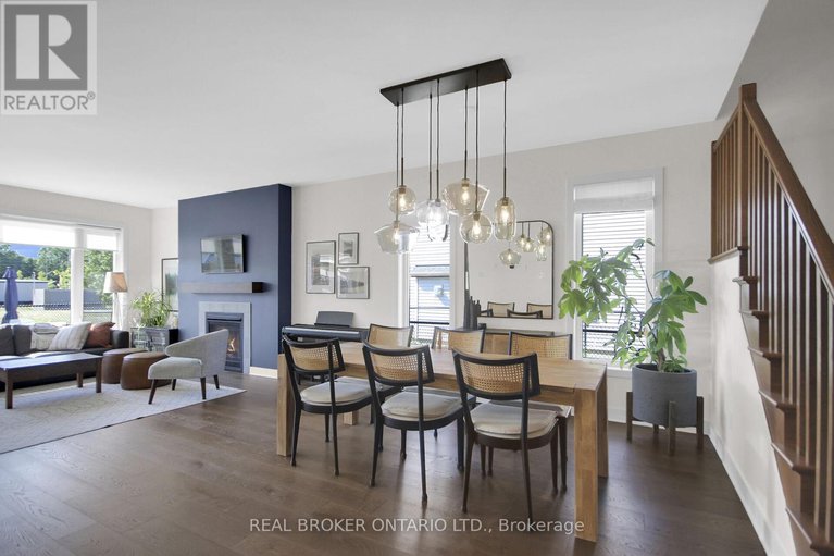 28766291/134-crevasse-road/mer-bleuebradley-estatesanderson-park/ottawa/ontario/K1W0P9_8
