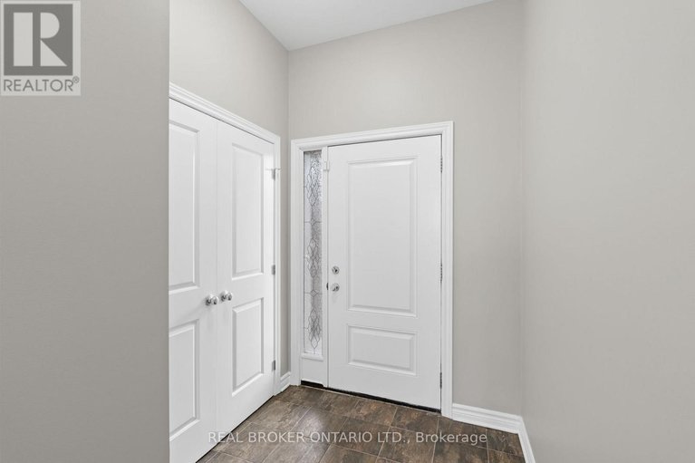 28421576/792-cedar-creek-drive/blossom-parkkemp-parkfindlay-creek/ottawa/ontario/K1T0M6_5