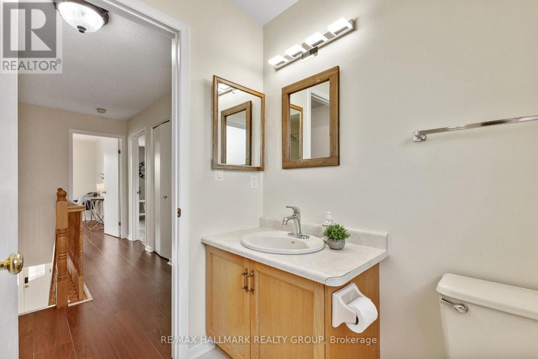 28518231/19-notman-way/hunt-club-park/ottawa/ontario/K1G4P6_29