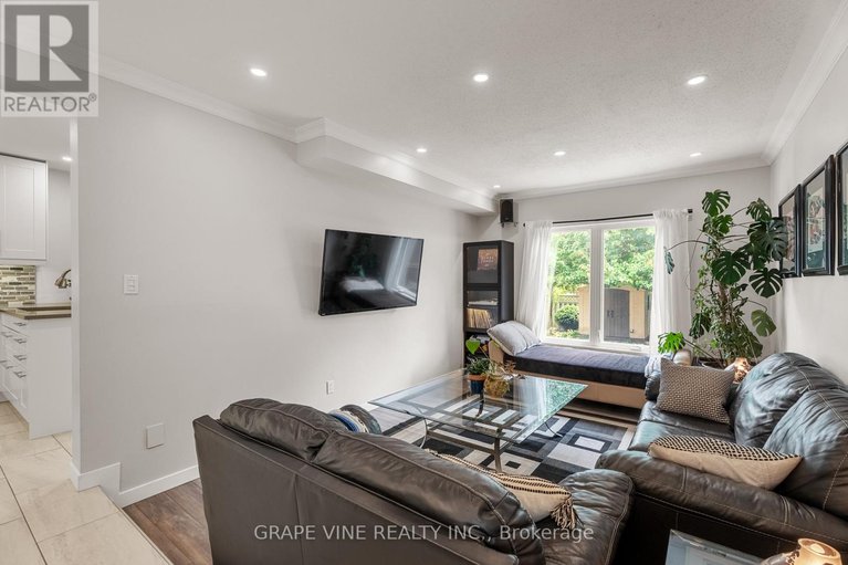 28498245/32-acklam-terrace/morgans-grantsouth-march/ottawa/ontario/K2K2H5_14