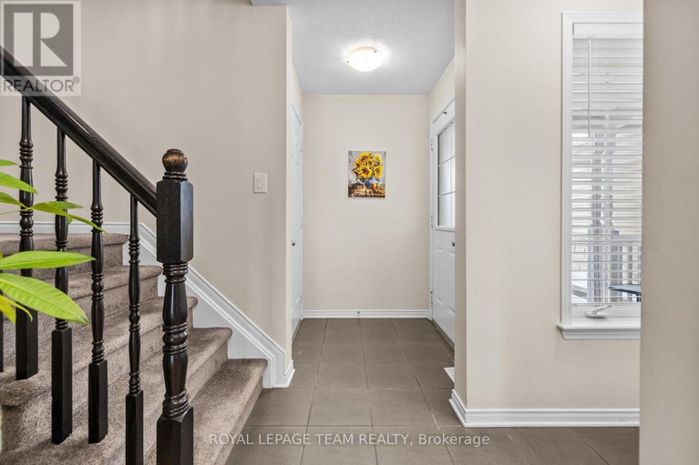 29239471/117-urbancrest-private/stonebridge/ottawa/ontario/K2J0Z6_4