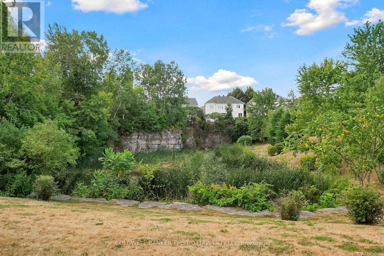 28944780/a-283-titanium-private-n/convent-glen-north/ottawa/ontario/K1C0A5_33