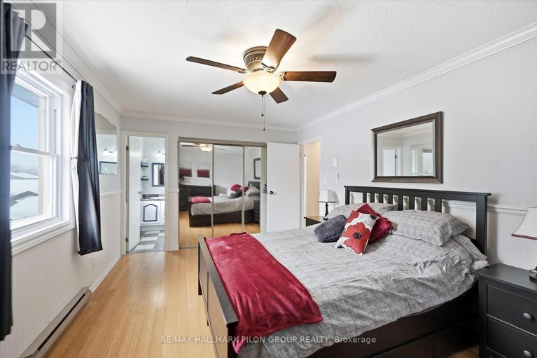 29408731/1326-dussere-street/convent-glen-south/ottawa/ontario/K1C1P4_15