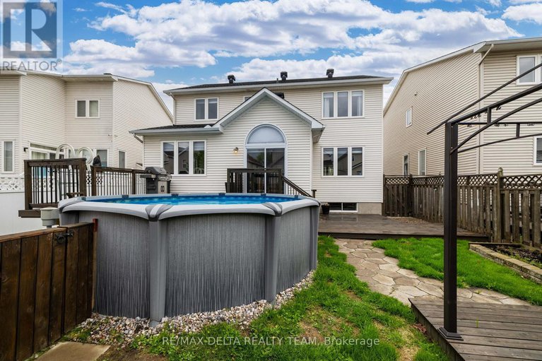 28543683/1591-winterport-way/fallingbrookpineridge/ottawa/ontario/K4A4C2_45