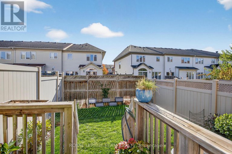 29353375/245-garrity-crescent/strandherd/ottawa/ontario/K2J3T7_20