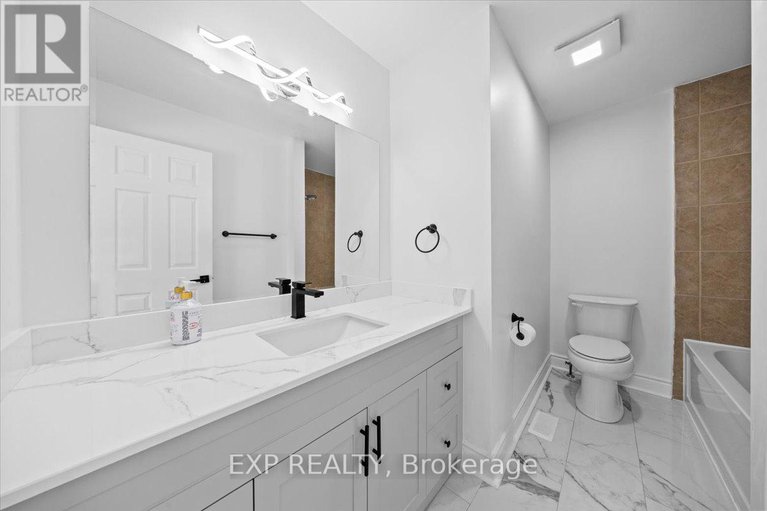 29178541/290-elderberry-terrace/chatelaine-village/ottawa/ontario/K1E1Z1_21