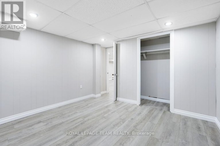 29514787/15-overlake-drive/borden-farmstewart-farmcarleton-heightsparkwood-hills/ottawa/ontario/K2E5V2_35